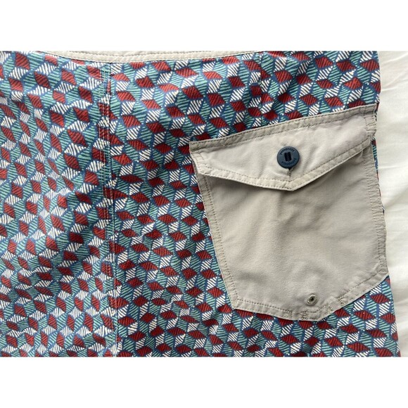 Patagonia Men's Stretch Wavefarer Boardshorts Batik Hex Multi Blue Beach 30 - Picture 5 of 6